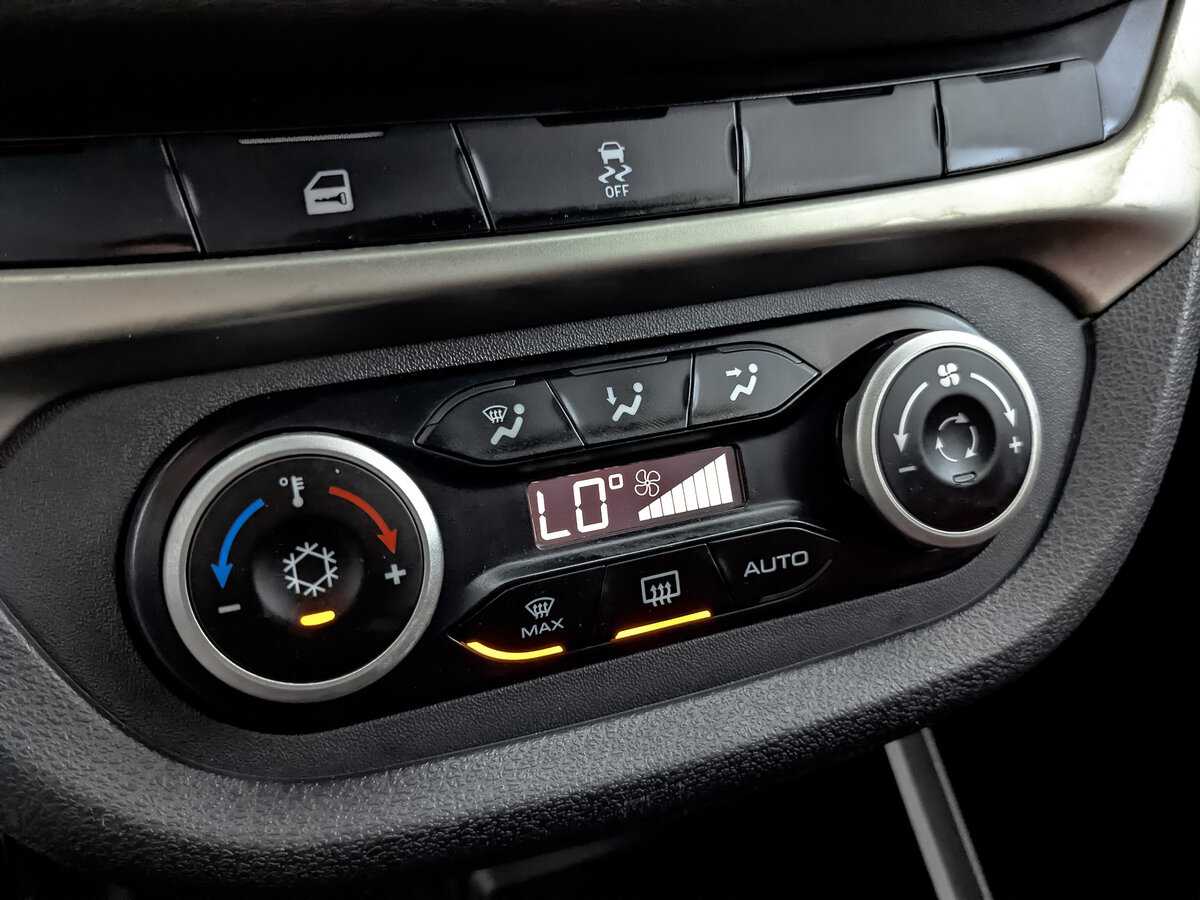 Lada (ВАЗ) Vesta 2019 года с пробегом. Фото: #21