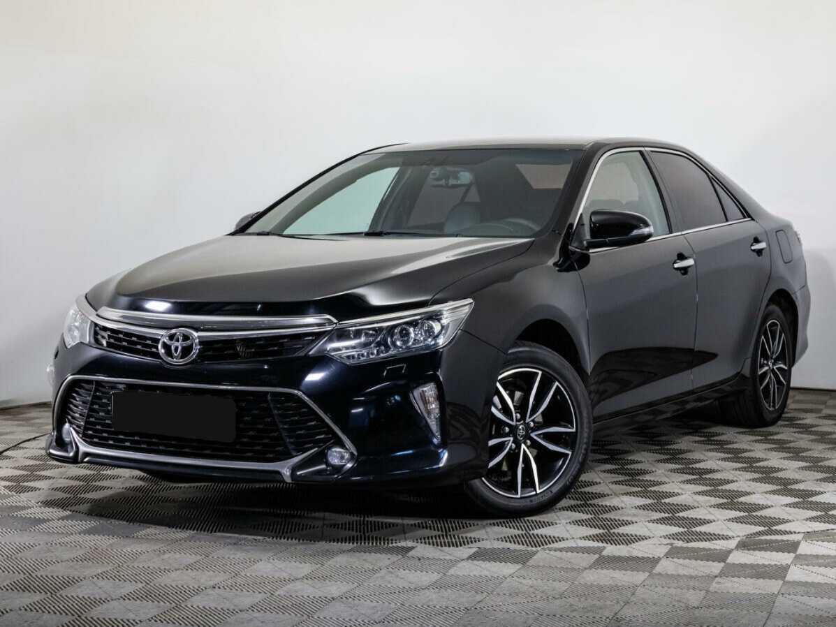Toyota Camry 2017 года с пробегом. Посмотреть фото