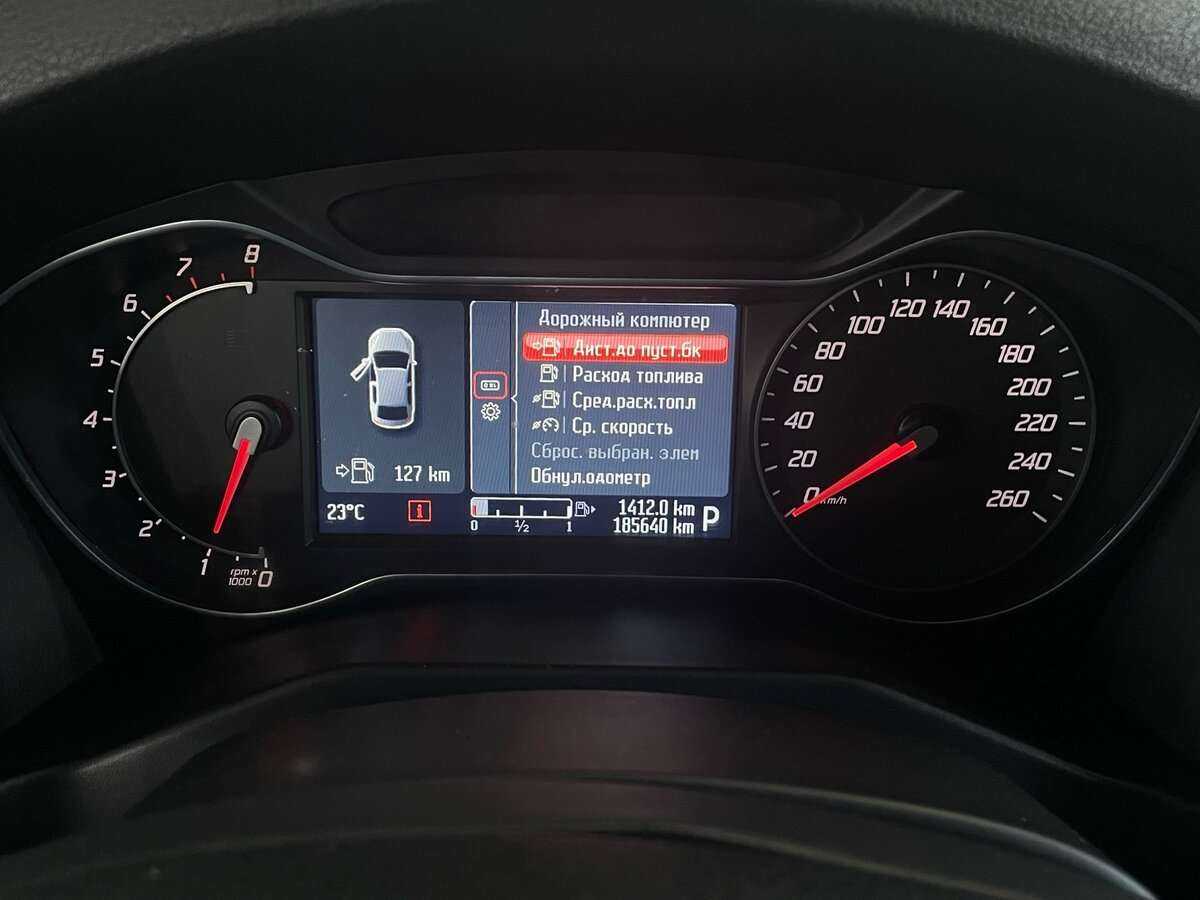 Ford Mondeo 2012 года с пробегом. Фото: #12