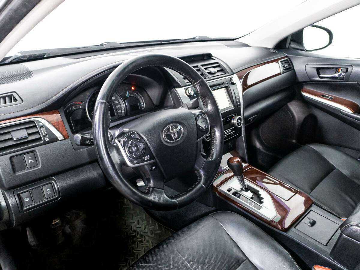 Toyota Camry 2013 года с пробегом. Фото: #10