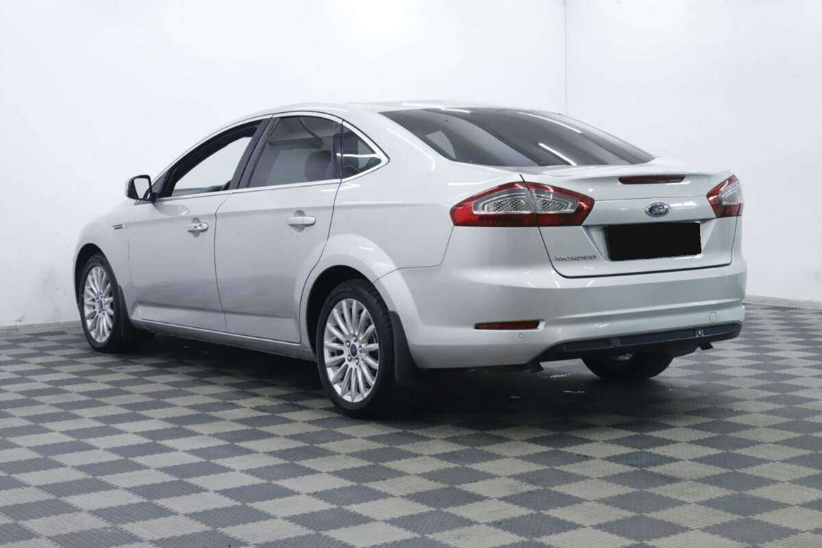 Ford Mondeo 2013 года с пробегом. Фото: #1