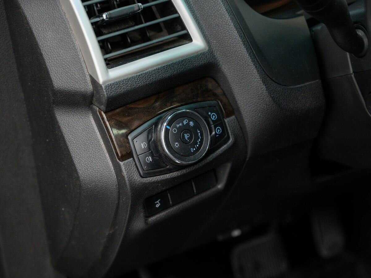 Ford Explorer 2013 года с пробегом. Фото: #16