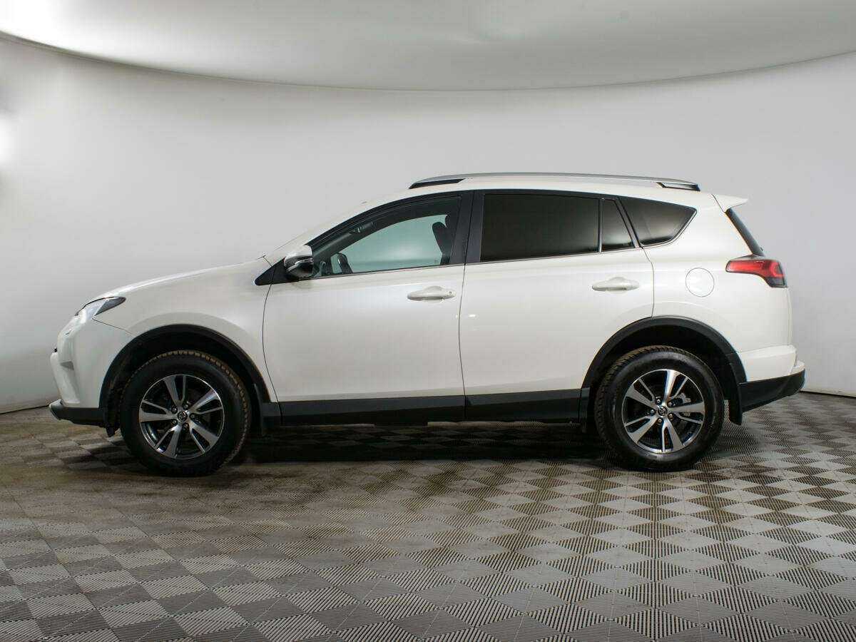 Toyota RAV4 2017 года с пробегом. Фото: #7