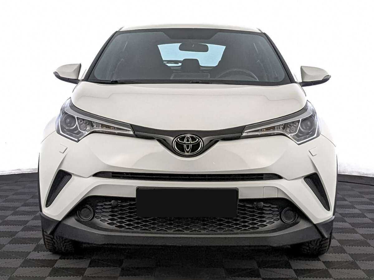 Toyota C-HR 2019 года с пробегом. Фото: #1