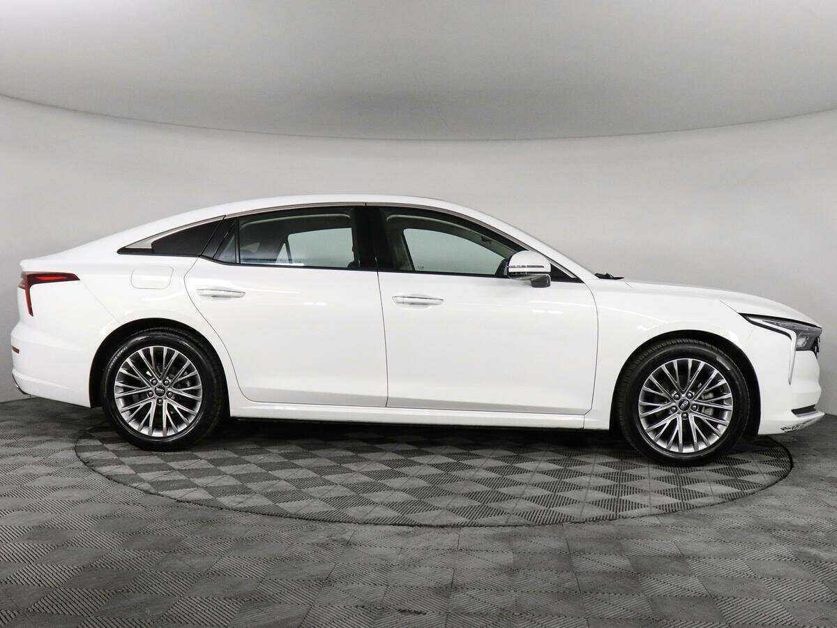 FAW Bestune B70 2023 года с пробегом. Фото: #3