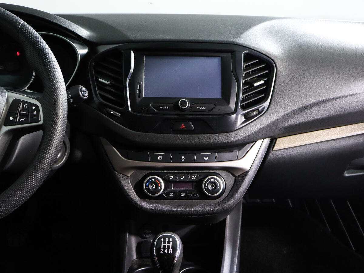 Lada (ВАЗ) Vesta 2019 года с пробегом. Фото: #12