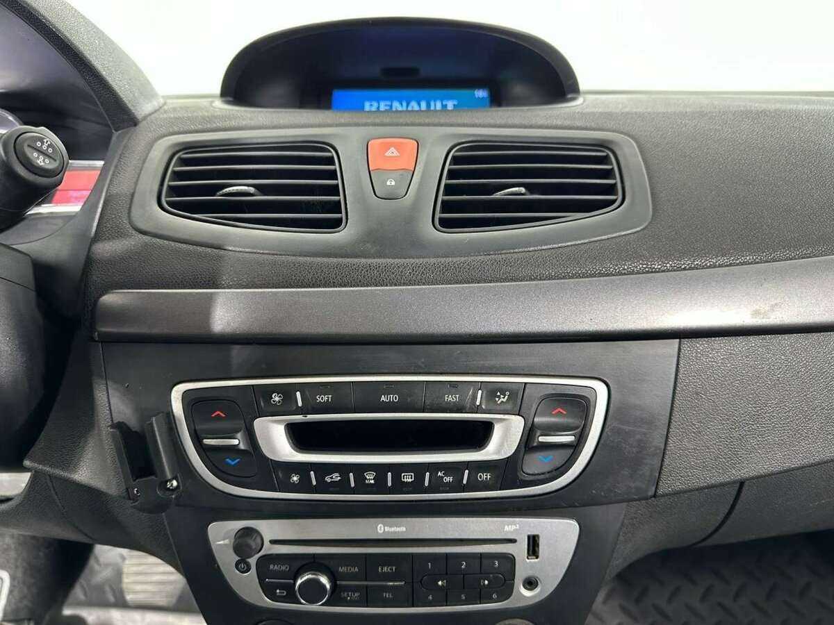 Renault Fluence 2014 года с пробегом. Фото: #11