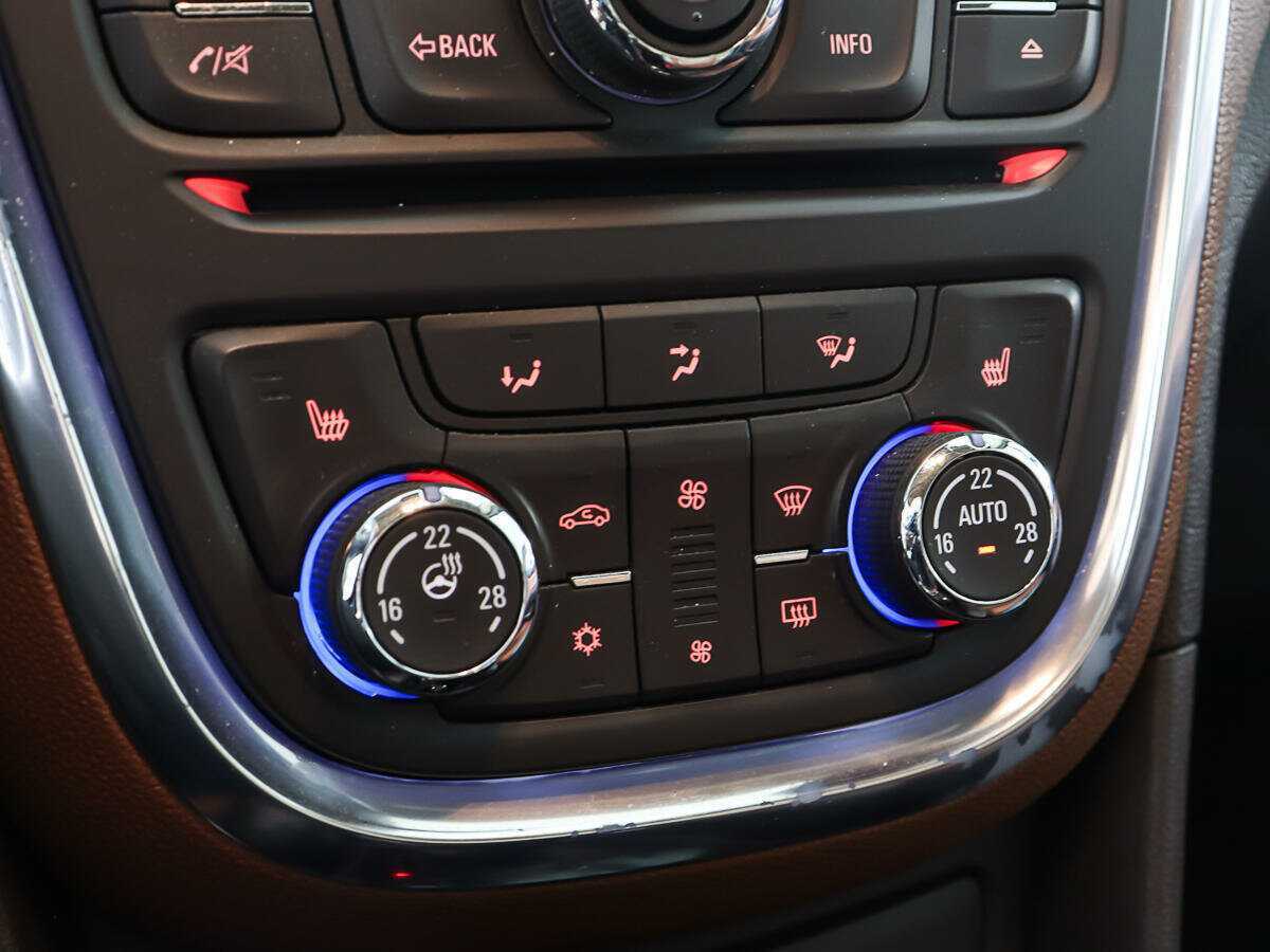 Opel Mokka 2012 года с пробегом. Фото: #17