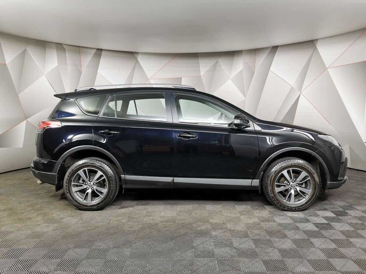 Toyota RAV4 2018 года с пробегом. Фото: #5