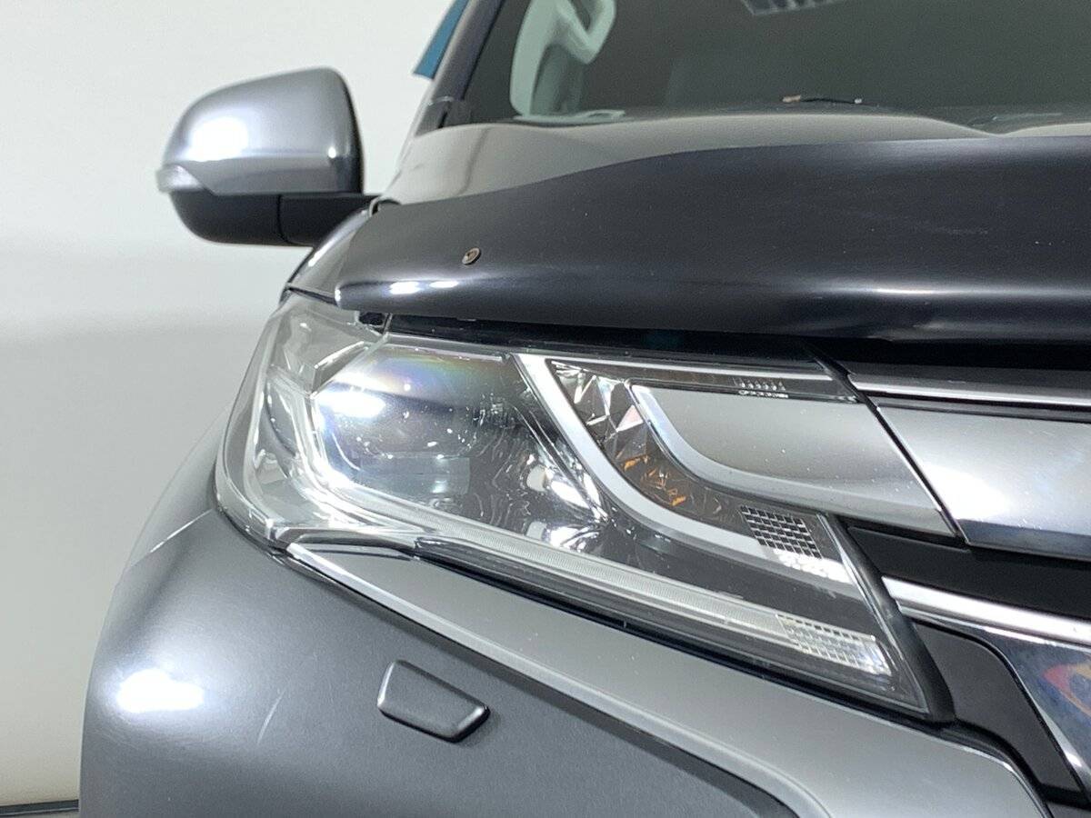 Mitsubishi Pajero Sport 2018 года с пробегом. Фото: #9