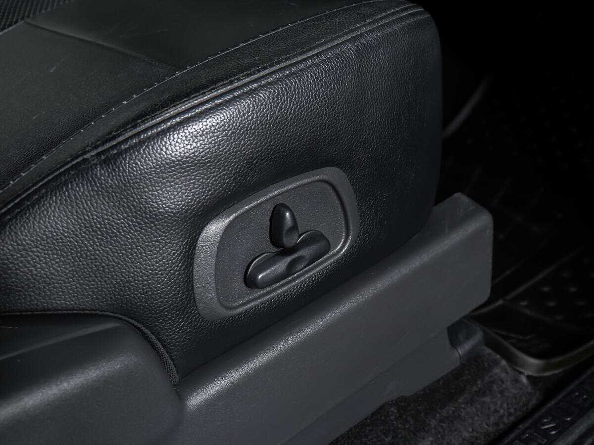 Mitsubishi Pajero 2012 года с пробегом. Фото: #12