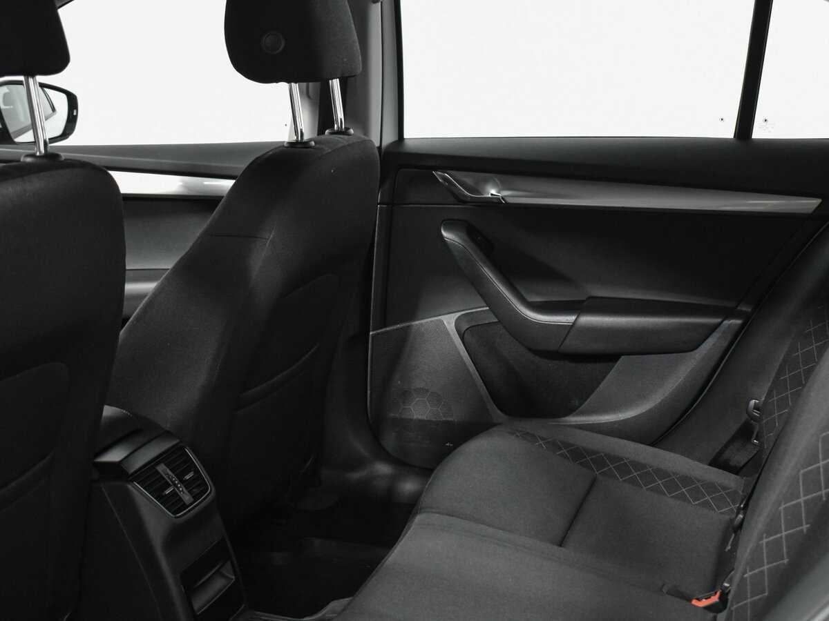 Skoda Octavia 2019 года с пробегом. Фото: #10