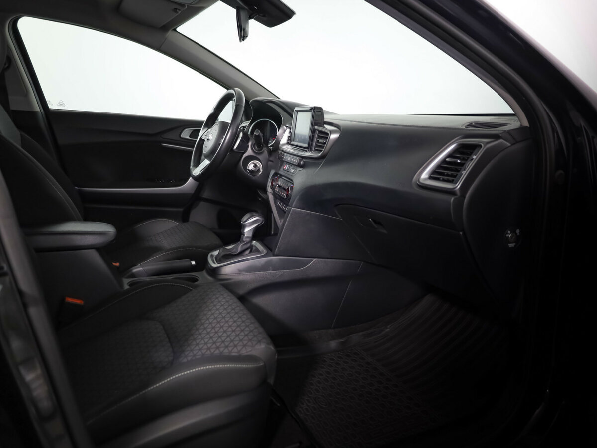 Kia Ceed 2018 года с пробегом. Фото: #19