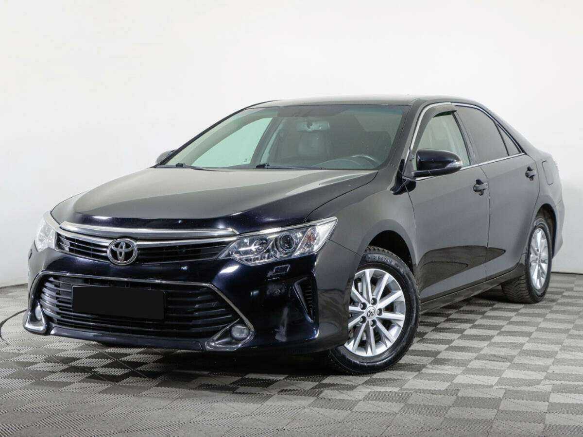 Toyota Camry 2017 года с пробегом. Посмотреть фото