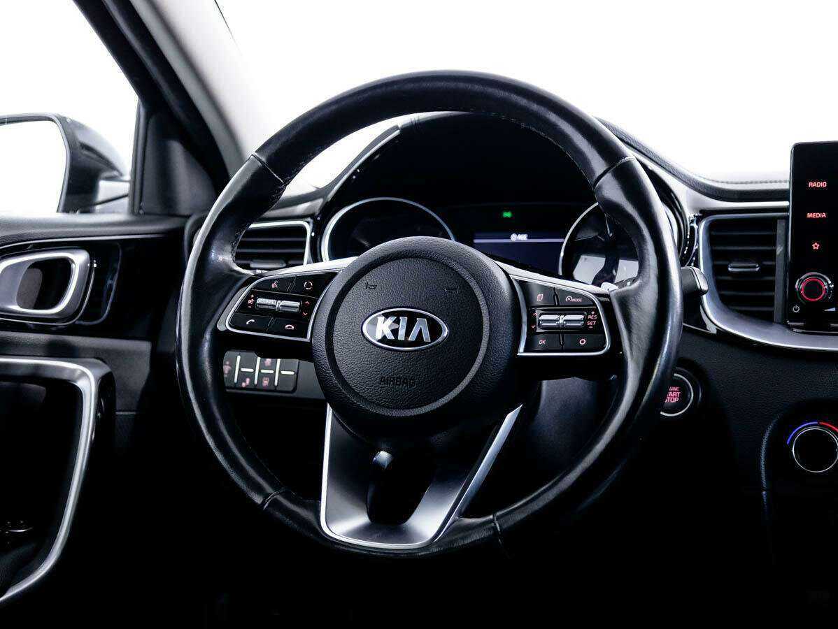 Kia Ceed 2020 года с пробегом. Фото: #16