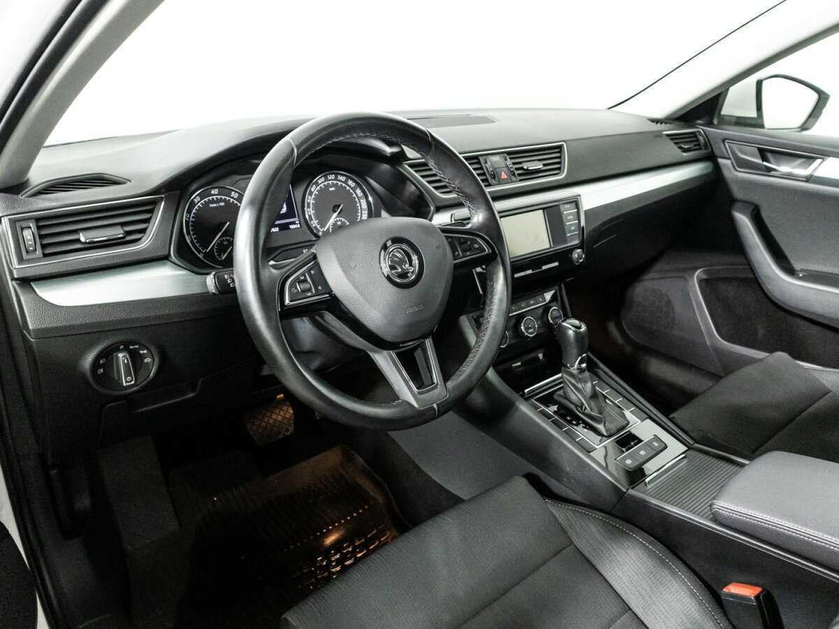 Skoda Superb 2016 года с пробегом. Фото: #9