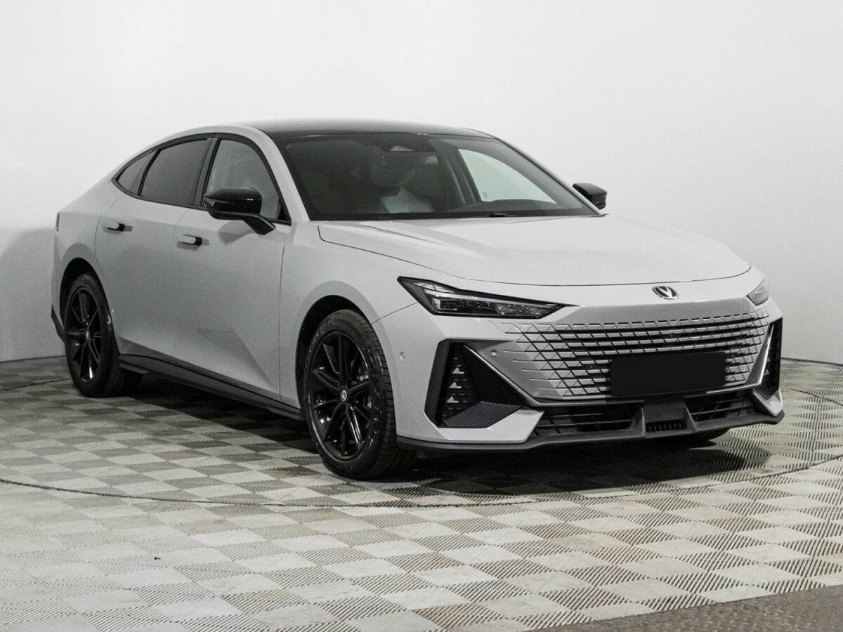 Changan UNI-V 2023 года с пробегом. Фото: #2