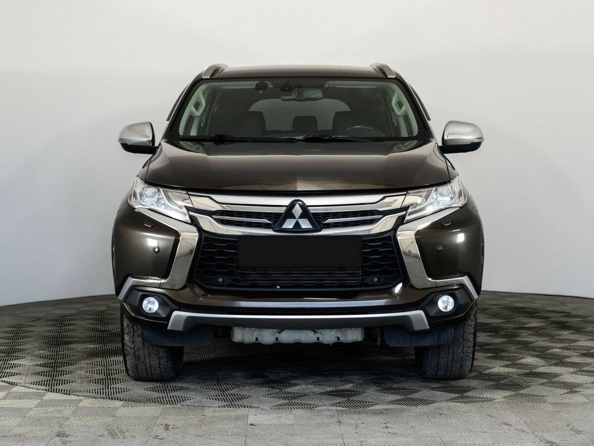 Mitsubishi Pajero Sport 2019 года с пробегом. Фото: #2