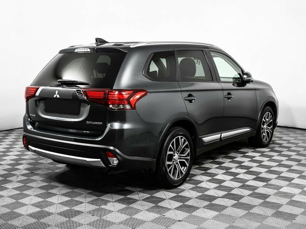 Mitsubishi Outlander 2018 года с пробегом. Фото: #4