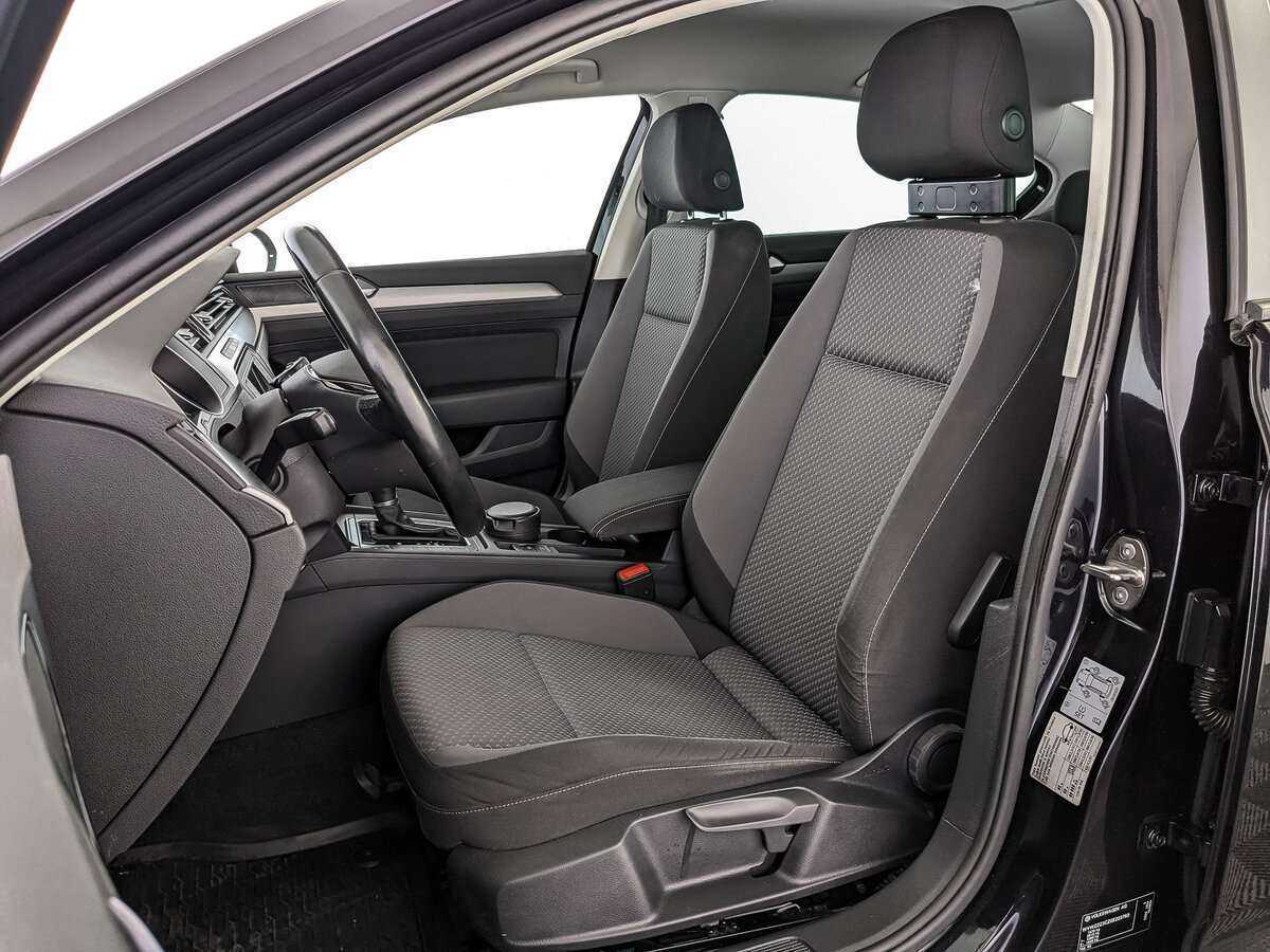 Volkswagen Passat 2016 года с пробегом. Фото: #14