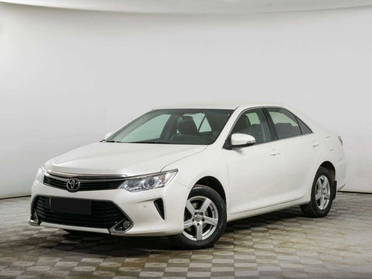 Toyota Camry 2016 года с пробегом. Посмотреть фото