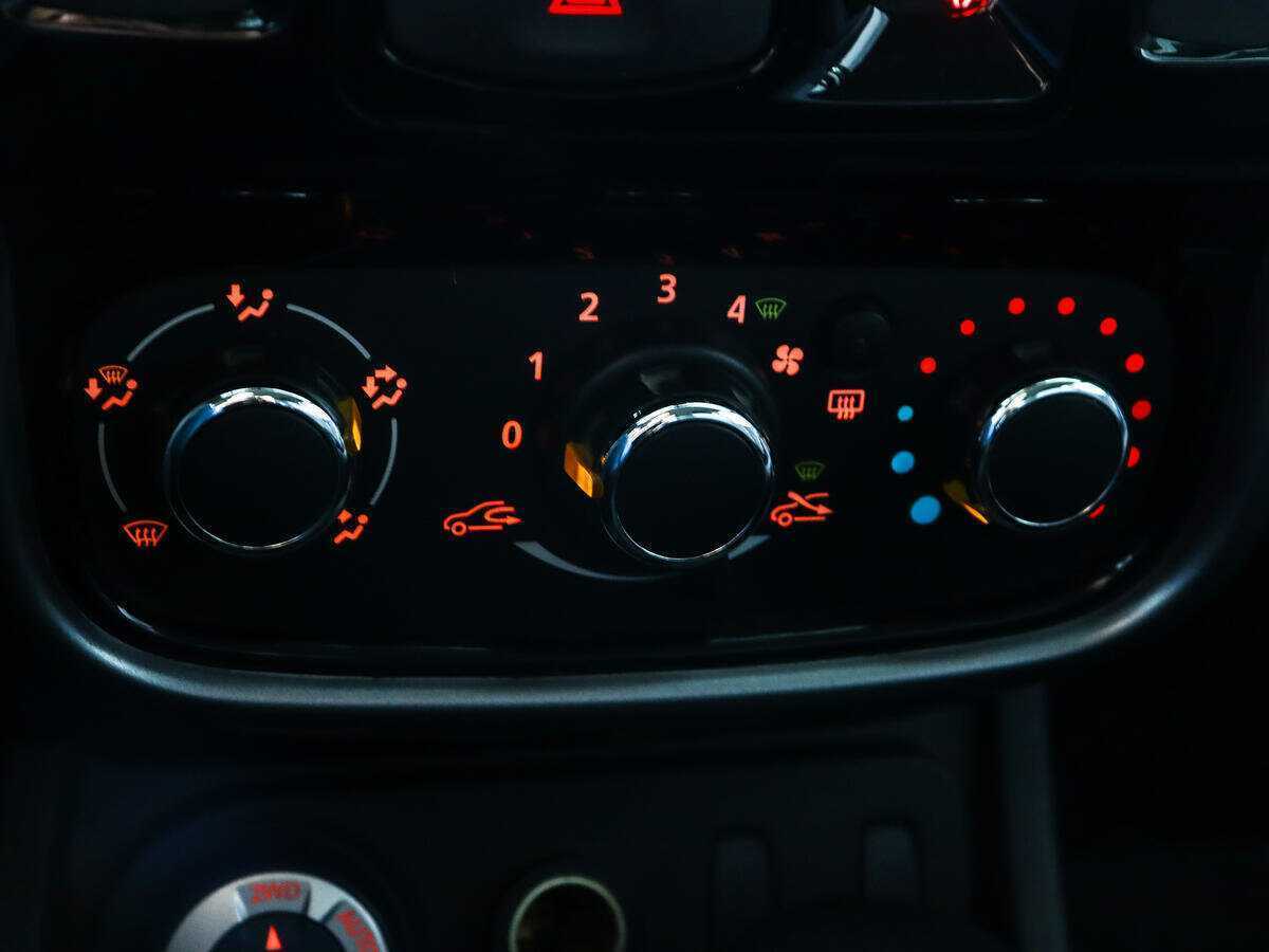 Renault Duster 2013 года с пробегом. Фото: #13