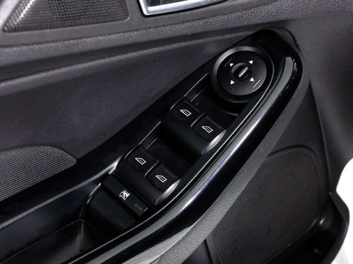 Ford Fiesta 2015 года с пробегом. Фото: #13