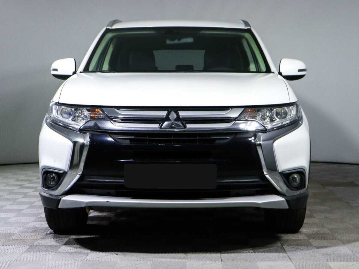 Mitsubishi Outlander 2016 года с пробегом. Посмотреть фото