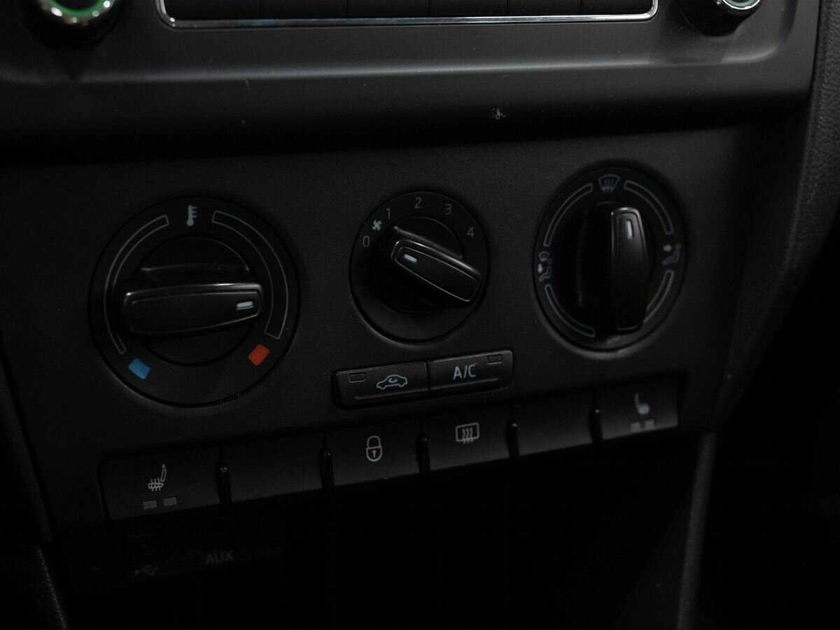 Skoda Rapid 2015 года с пробегом. Фото: #17