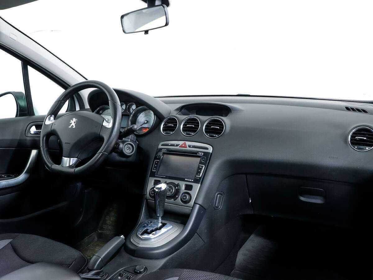 Peugeot 408 2016 года с пробегом. Фото: #8
