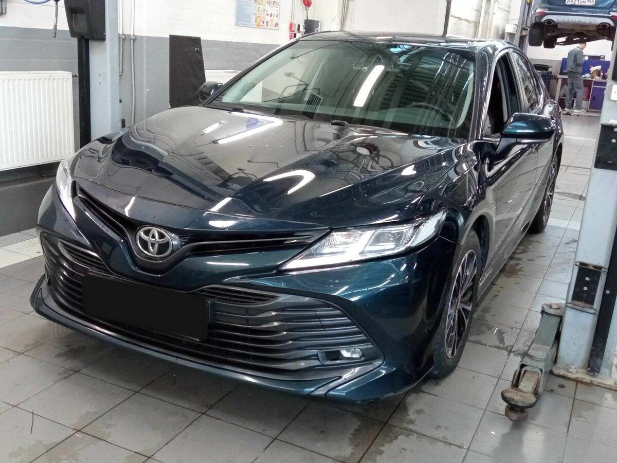 Toyota Camry 2020 года с пробегом. Посмотреть фото