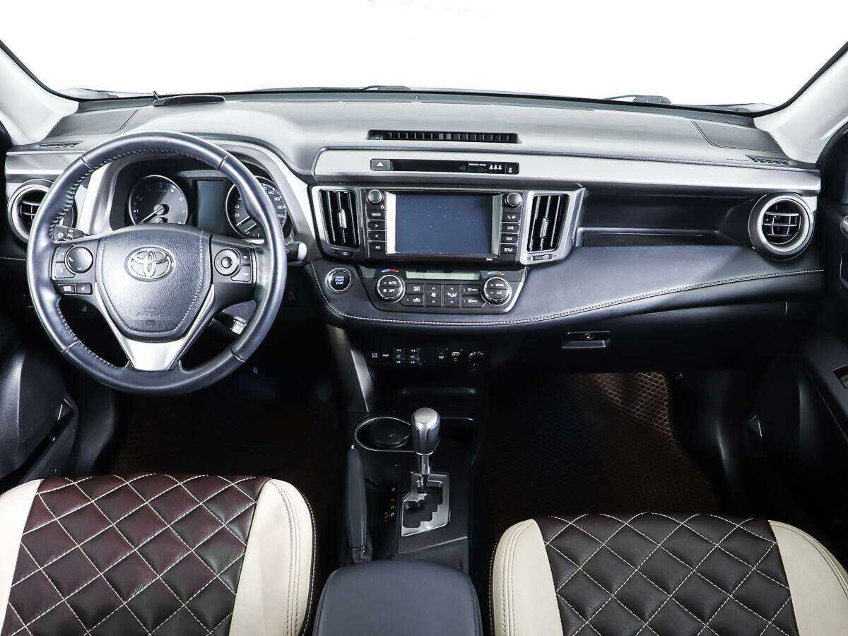 Toyota RAV4 2018 года с пробегом. Фото: #10