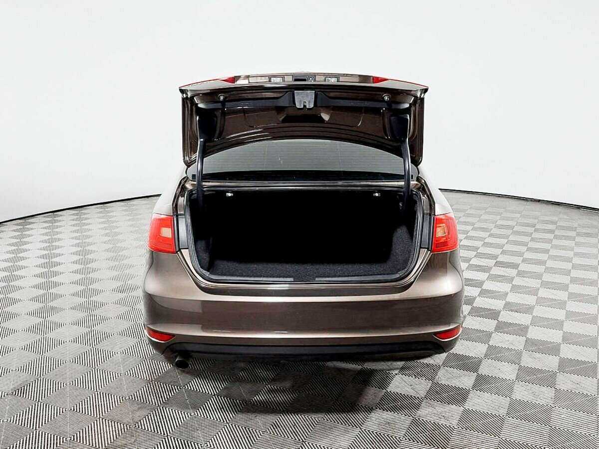 Volkswagen Jetta 2013 года с пробегом. Фото: #7