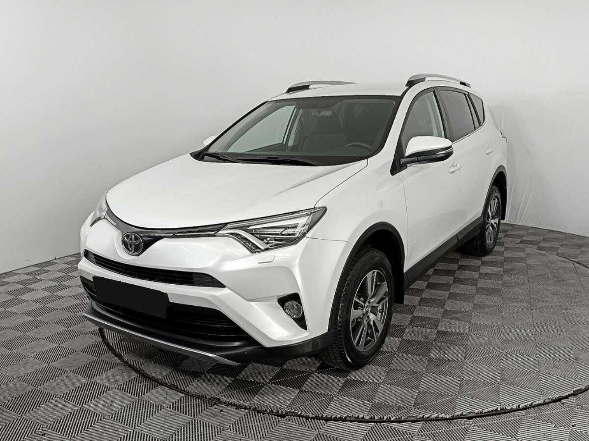 Toyota RAV4 2019 года с пробегом. Посмотреть фото