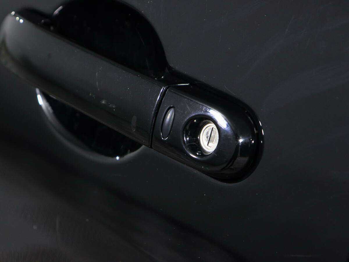 Nissan Tiida 2012 года с пробегом. Фото: #14