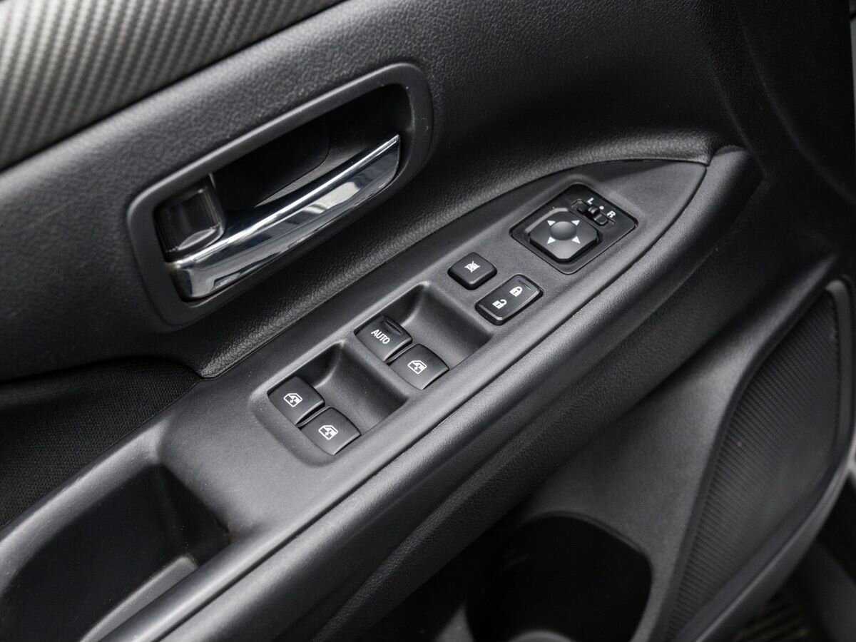 Mitsubishi Outlander 2016 года с пробегом. Фото: #16