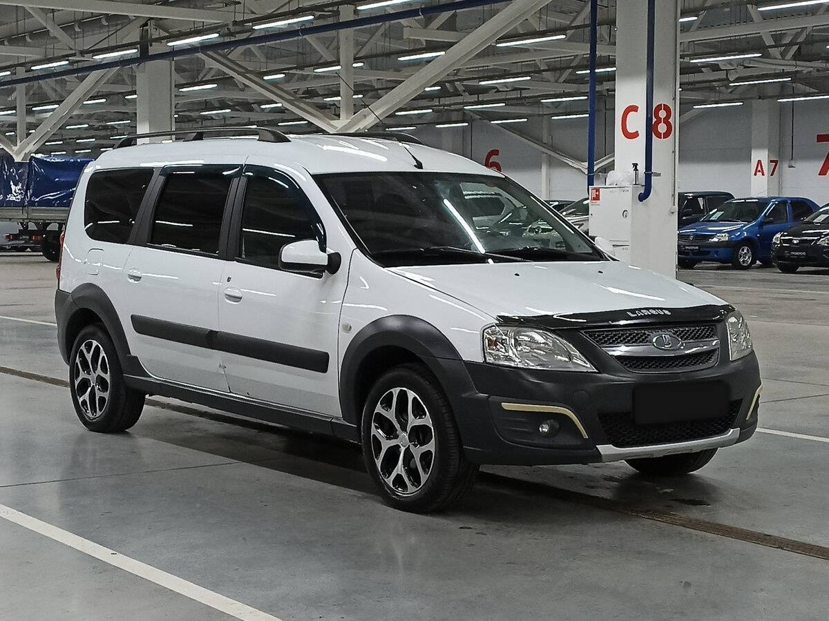 Lada (ВАЗ) Largus 2017 года с пробегом. Фото: #2