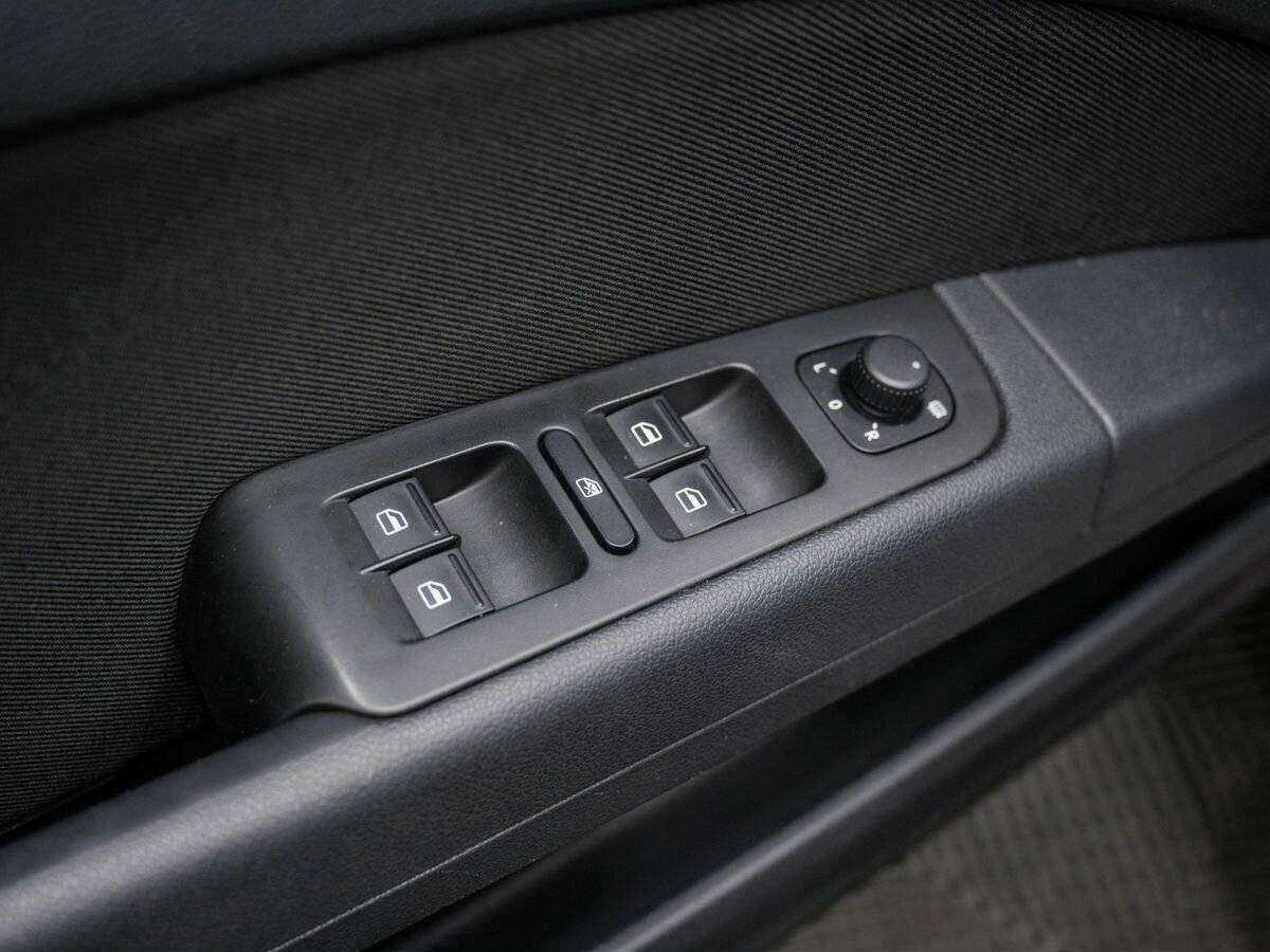 Skoda Superb 2014 года с пробегом. Фото: #15