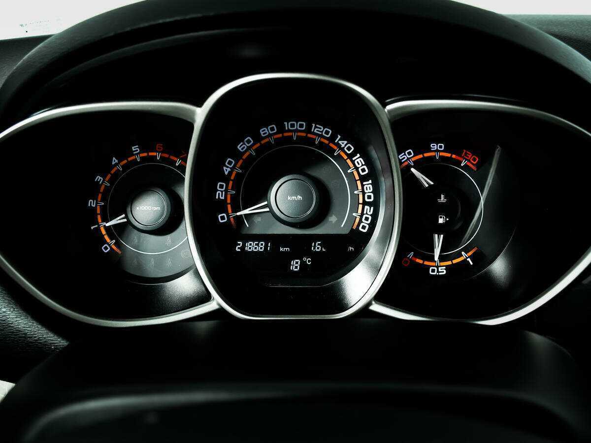 Lada (ВАЗ) Vesta 2017 года с пробегом. Фото: #9