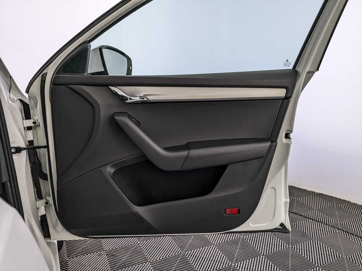 Skoda Octavia 2018 года с пробегом. Фото: #20