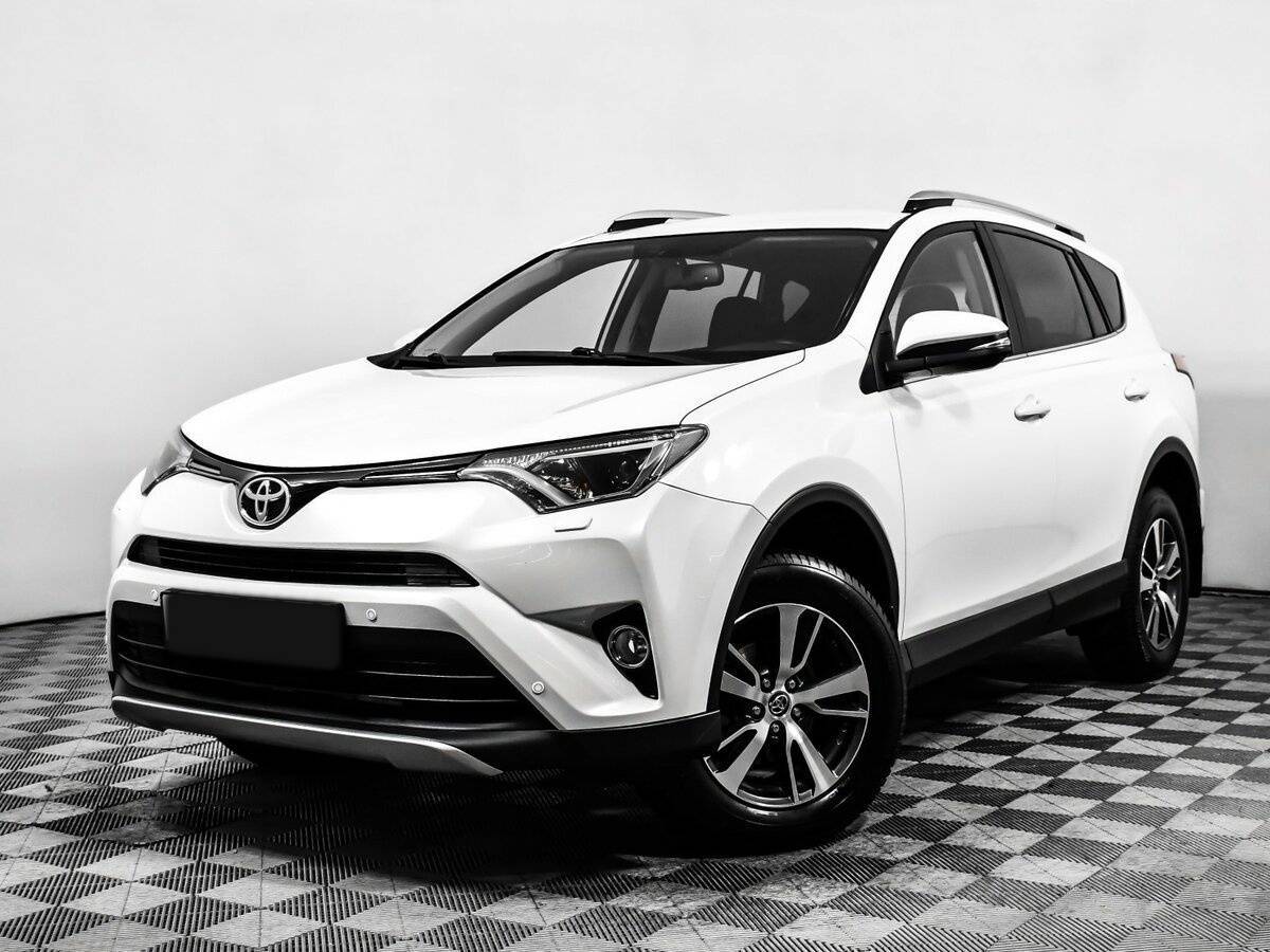 Toyota RAV4 2017 года с пробегом. Посмотреть фото