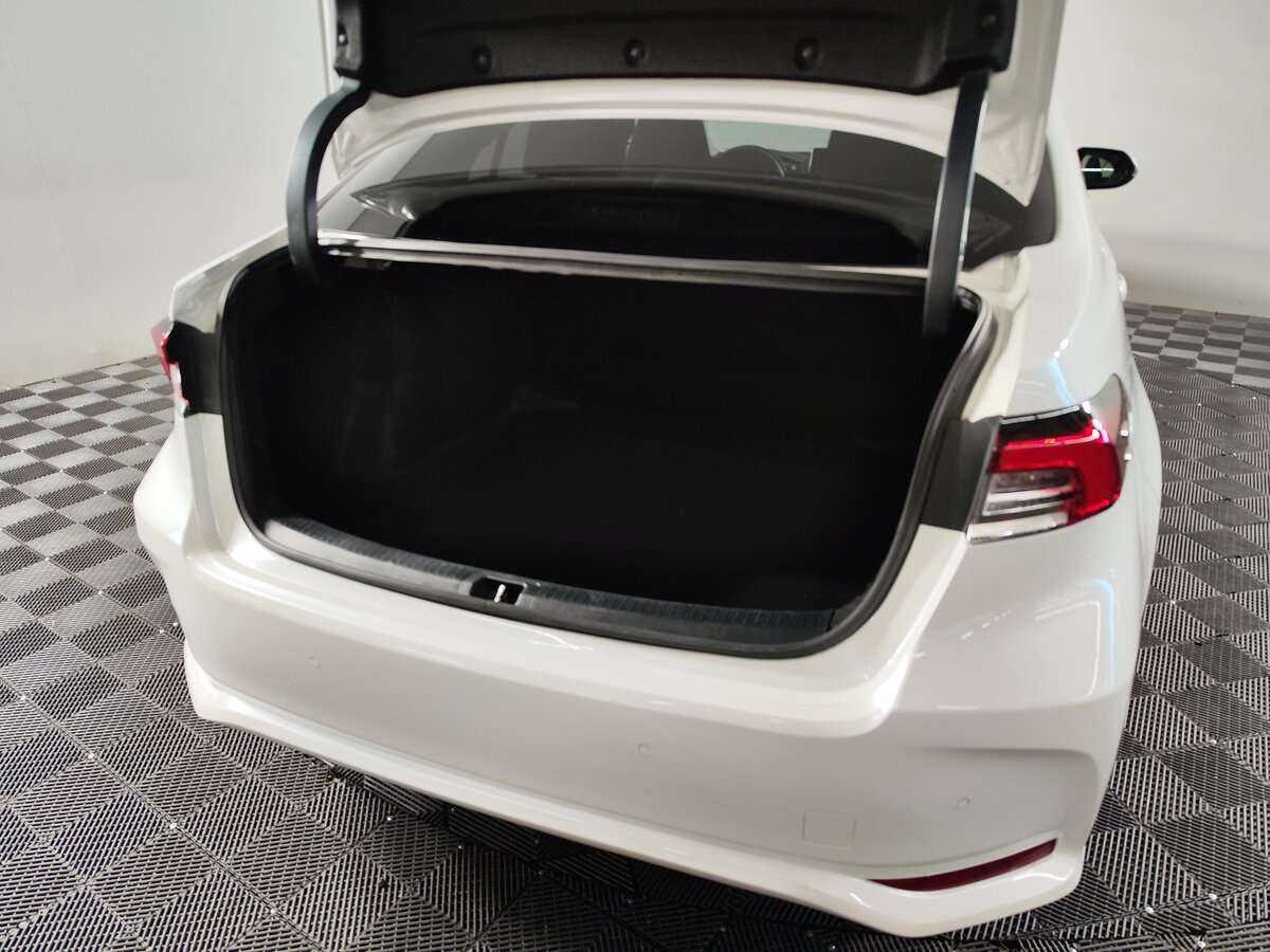 Toyota Corolla 2019 года с пробегом. Фото: #4