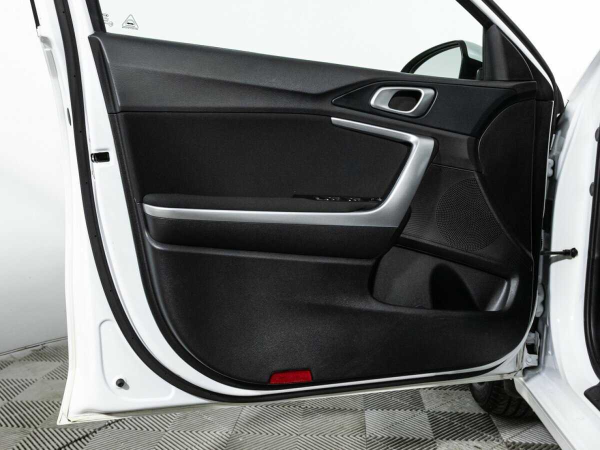 Kia Ceed 2020 года с пробегом. Фото: #26