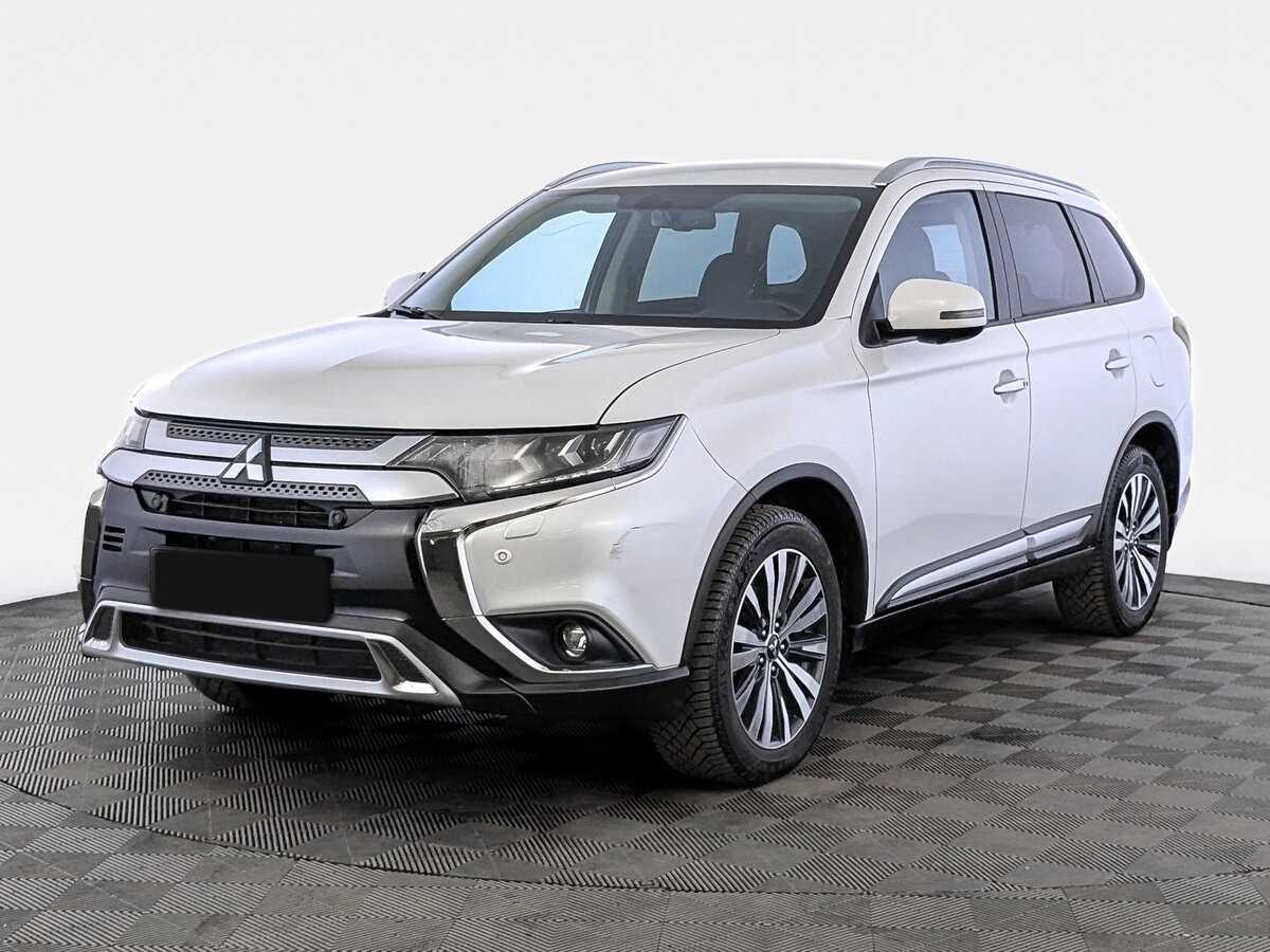 Mitsubishi Outlander 2021 года с пробегом. Посмотреть фото