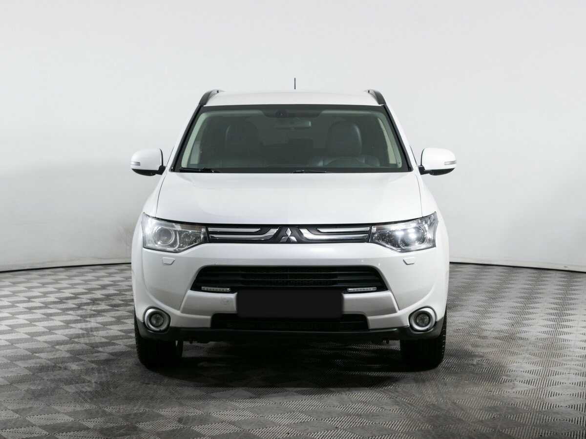 Mitsubishi Outlander 2013 года с пробегом. Фото: #1