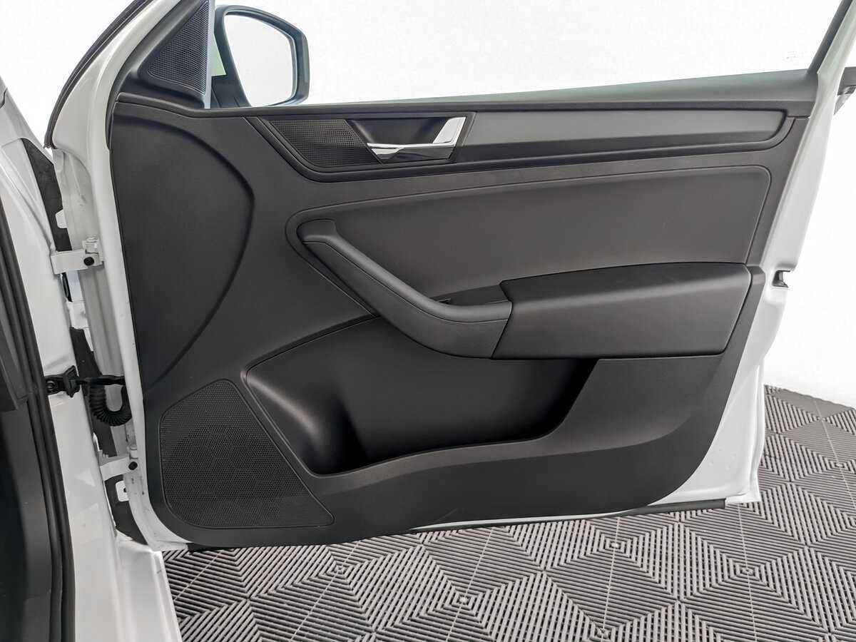 Skoda Rapid 2021 года с пробегом. Фото: #19