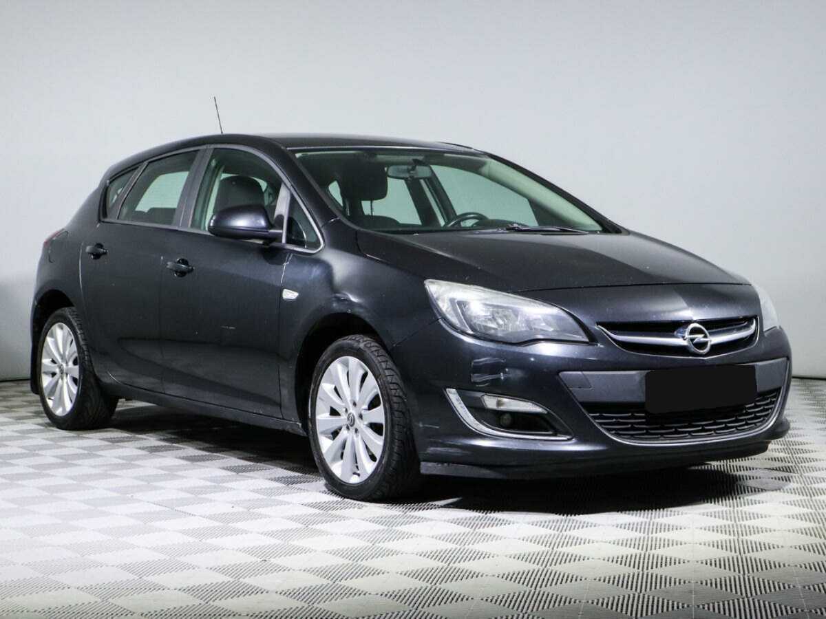 Opel Astra 2012 года с пробегом. Фото: #2
