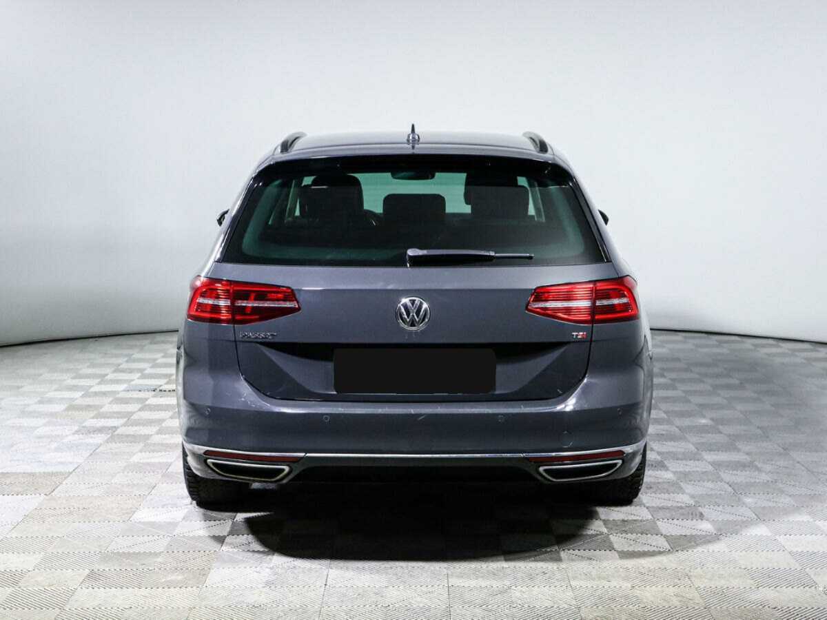 Volkswagen Passat 2017 года с пробегом. Фото: #4