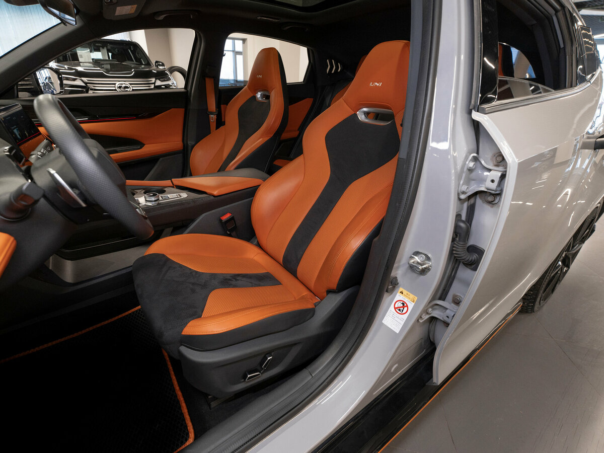 Changan UNI-V 2023 года с пробегом. Фото: #8