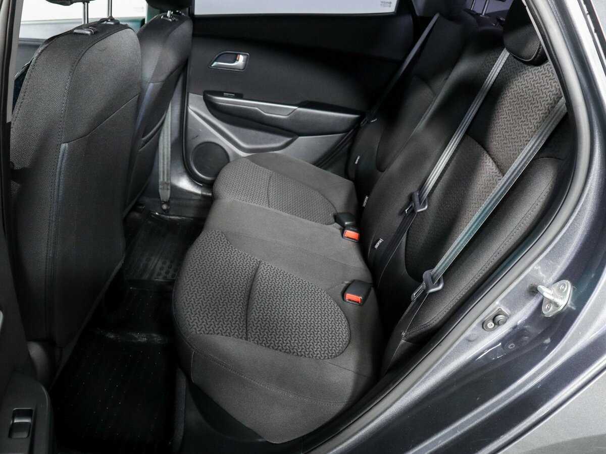 Kia Rio 2012 года с пробегом. Фото: #5